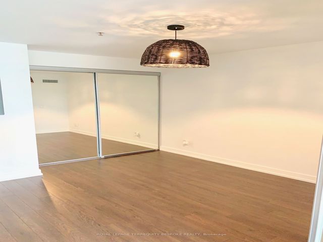 409 - 707 Dovercourt Ave
