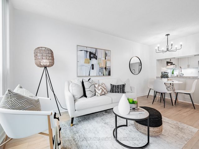 628 - 230 Queens Quay W