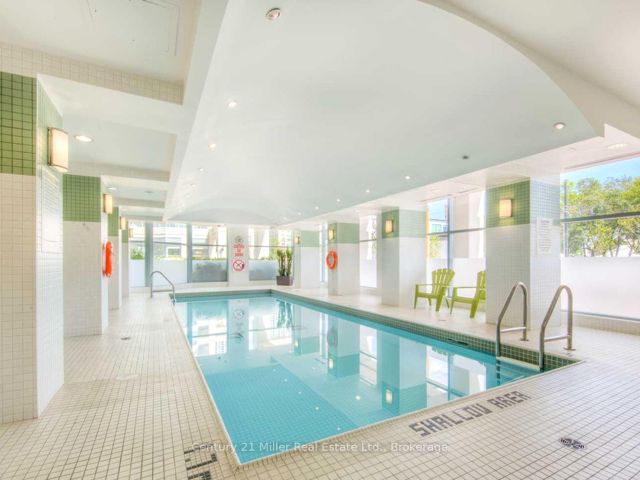 628 - 230 Queens Quay W