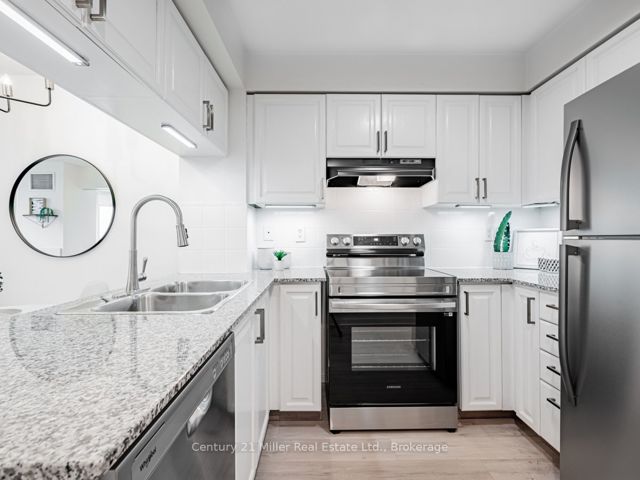 628 - 230 Queens Quay W