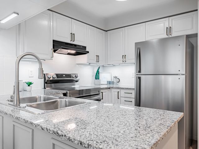 628 - 230 Queens Quay W