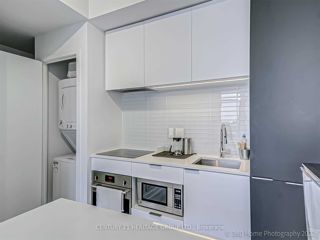 1011 - 33 Helendale Ave