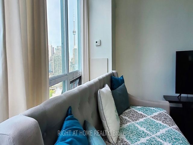 2502 - 219 Fort York Blvd