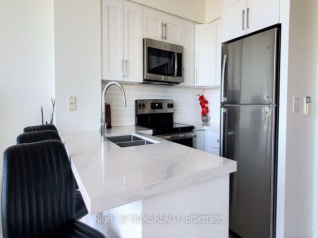 2502 - 219 Fort York Blvd
