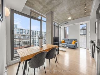 902 - 32 Camden St