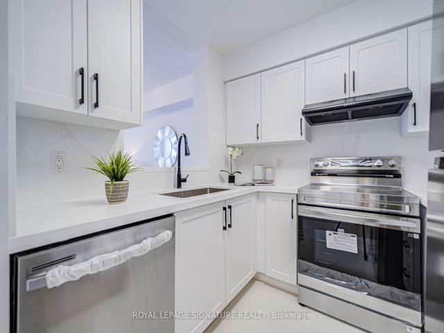 2503 - 35 Finch Ave E