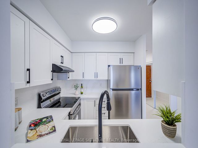 2503 - 35 Finch Ave E