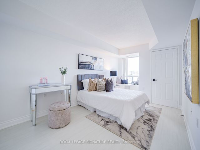 2503 - 35 Finch Ave E