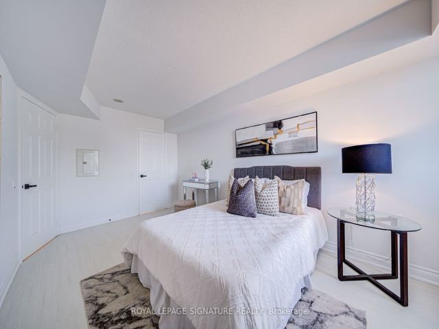 2503 - 35 Finch Ave E