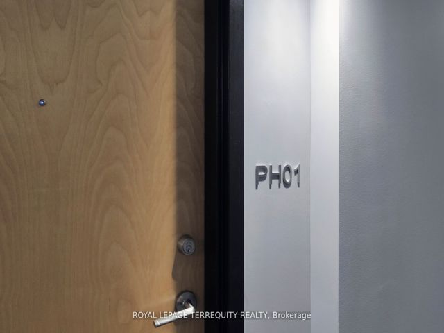 PH1 - 39 Parliament St