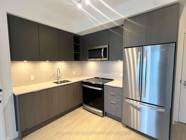 2218 - 50 Dunfield Ave