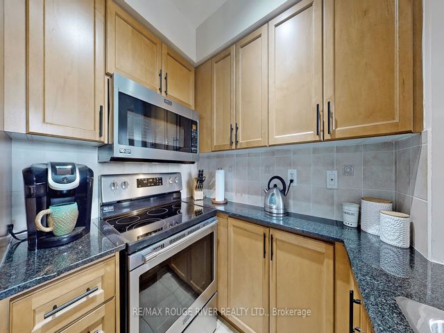 701 - 18 Kenaston Gdns