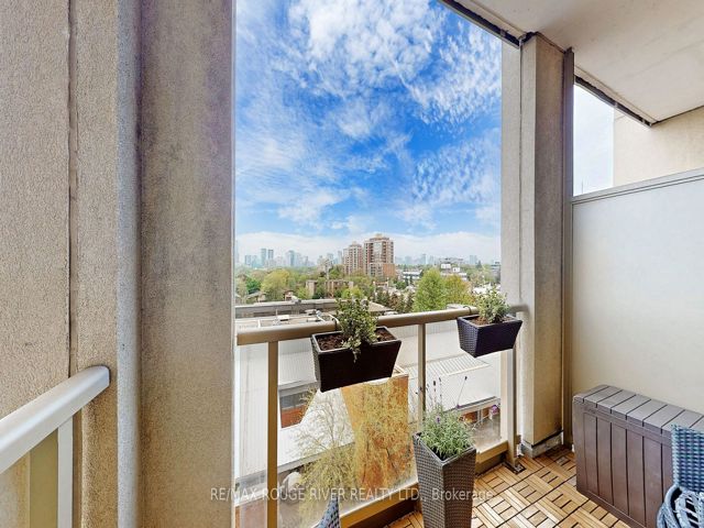 701 - 18 Kenaston Gdns