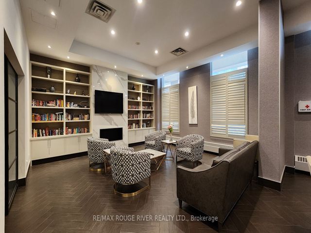 701 - 18 Kenaston Gdns