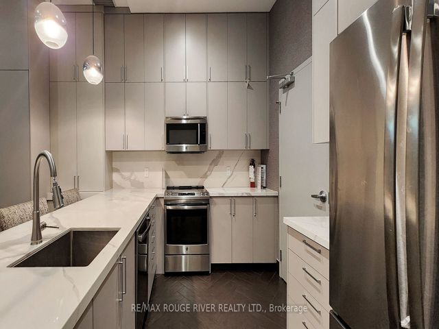 701 - 18 Kenaston Gdns