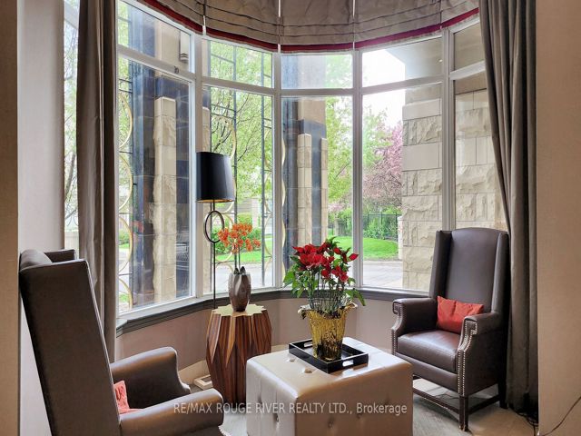 701 - 18 Kenaston Gdns