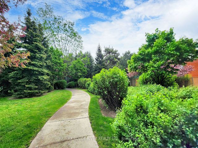 701 - 18 Kenaston Gdns