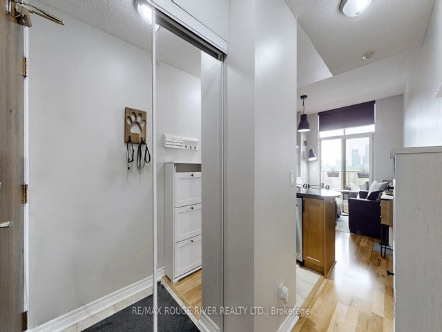 701 - 18 Kenaston Gdns