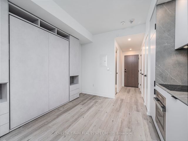 1711 - 55 Charles St E