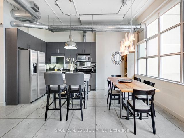 208 - 188 Eglinton Ave E
