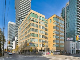 208 - 188 Eglinton Ave E