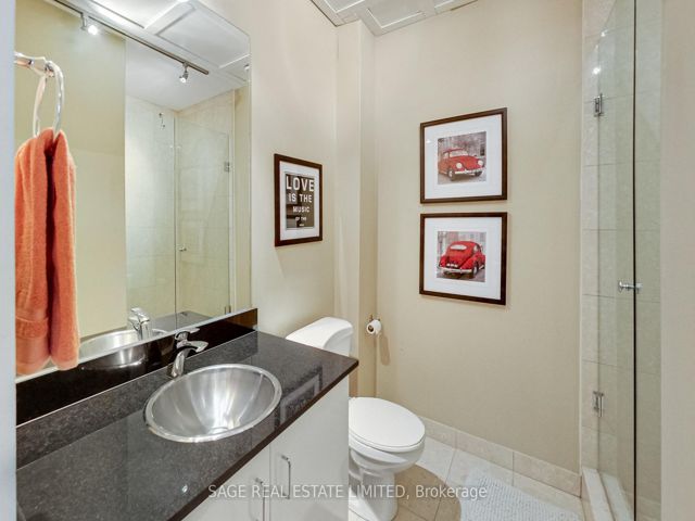 208 - 188 Eglinton Ave E