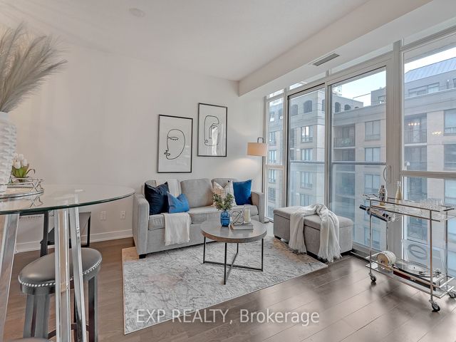 1407 - 126 Simcoe St