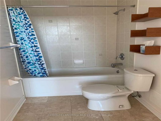 702 - 18 Holmes Ave