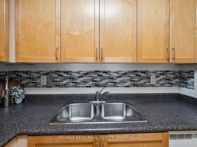 206 - 30 Harrison Garden Blvd