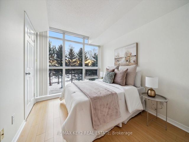 206 - 30 Harrison Garden Blvd