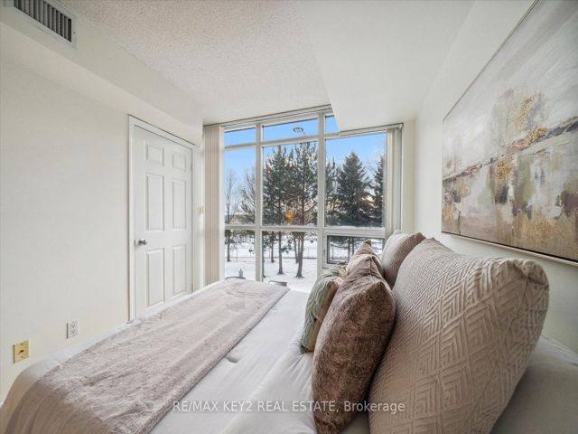 206 - 30 Harrison Garden Blvd