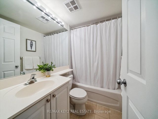 206 - 30 Harrison Garden Blvd