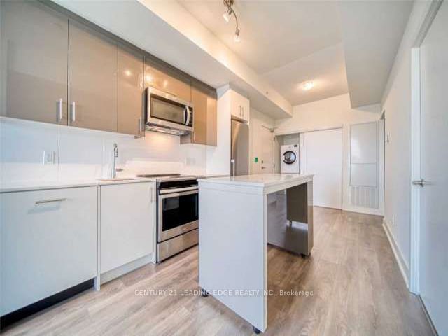 808 - 180 Fairview Mall Dr