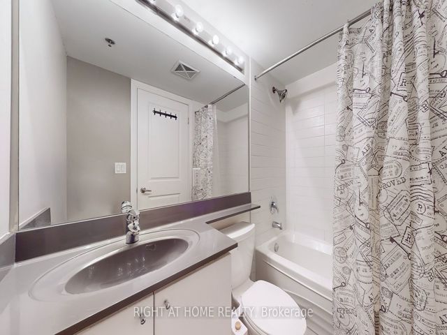 212 - 760 Sheppard Ave W