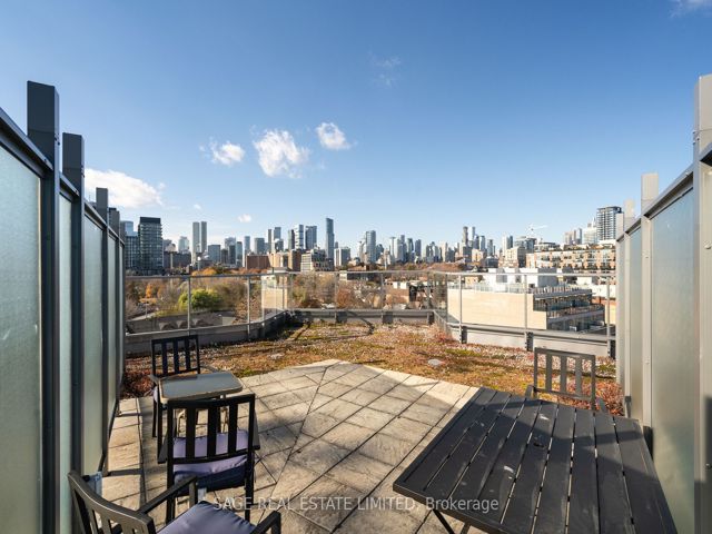 502 - 549 King St E