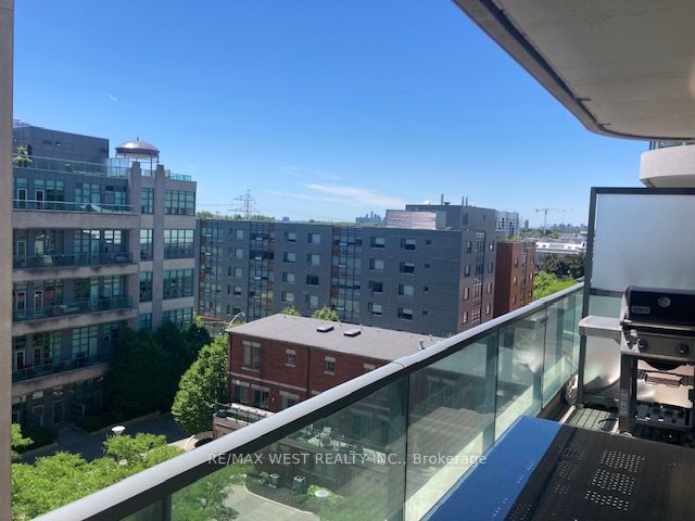 601 - 377 Madison Ave