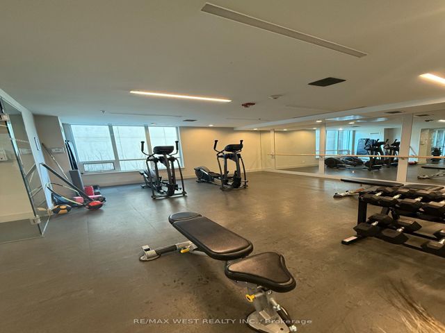 601 - 377 Madison Ave