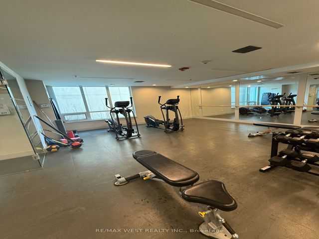 601 - 377 Madison Ave