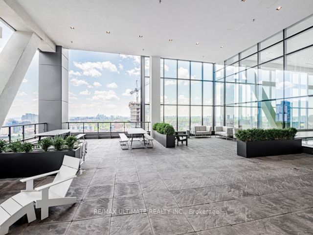 5408 - 488 University Ave