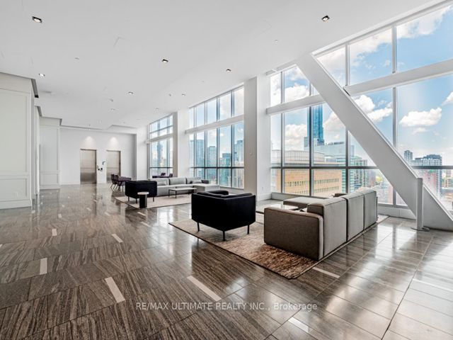 5408 - 488 University Ave