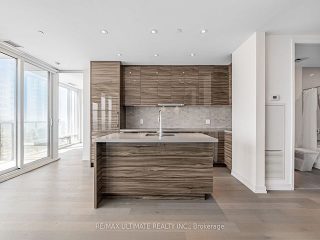 5408 - 488 University Ave