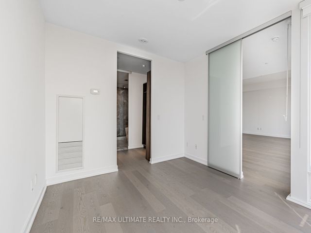 5408 - 488 University Ave