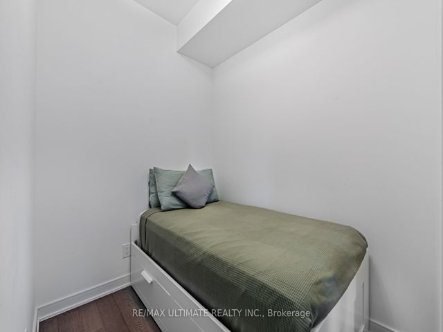 523 - 57 St. Joseph St