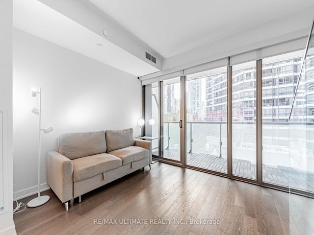523 - 57 St. Joseph St