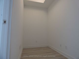 527 - 621 Sheppard Ave E