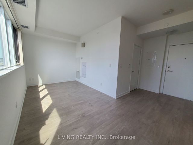 LPH04 - 181 Huron St