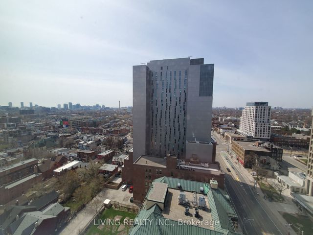 LPH04 - 181 Huron St
