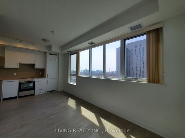 LPH04 - 181 Huron St