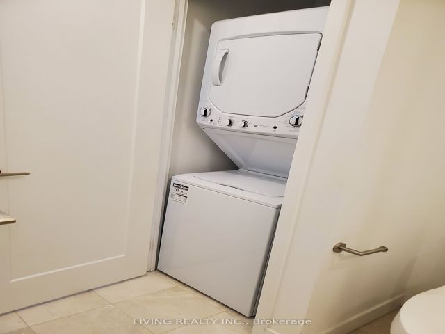 LPH04 - 181 Huron St