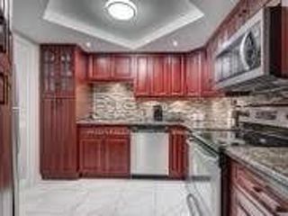 807 - 5460 Yonge St